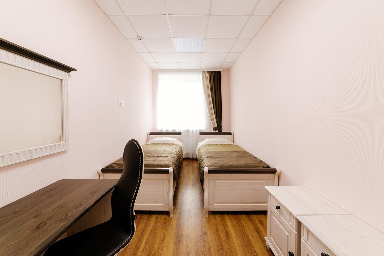 Baza Otdykha Chaika Hotel Zhodzina Bagian luar foto